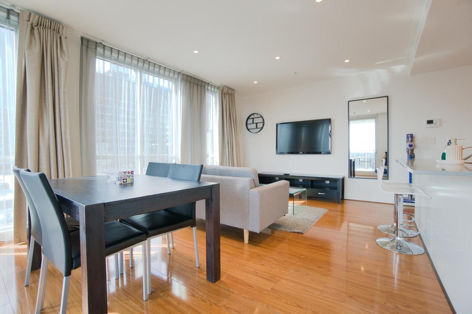 Amyra Residences At The Rowlands Apartments Аделейд Екстериор снимка