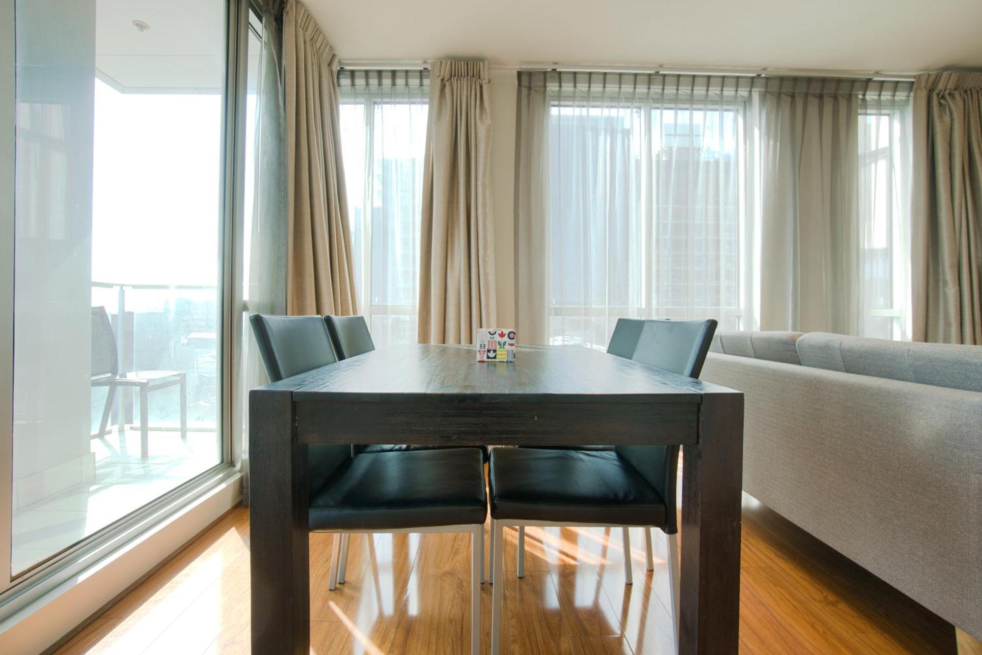Amyra Residences At The Rowlands Apartments Аделейд Екстериор снимка