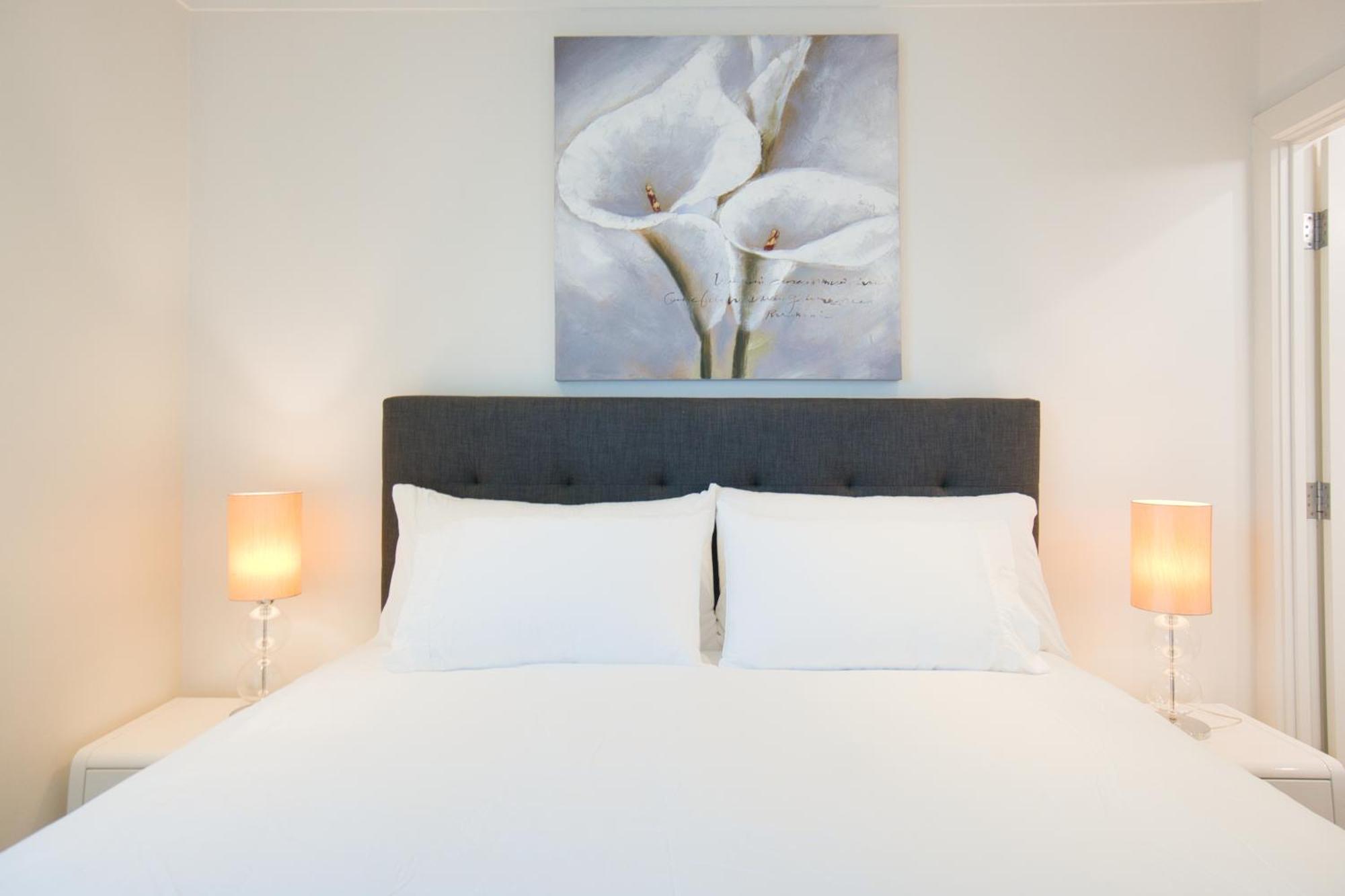 Amyra Residences At The Rowlands Apartments Аделейд Екстериор снимка