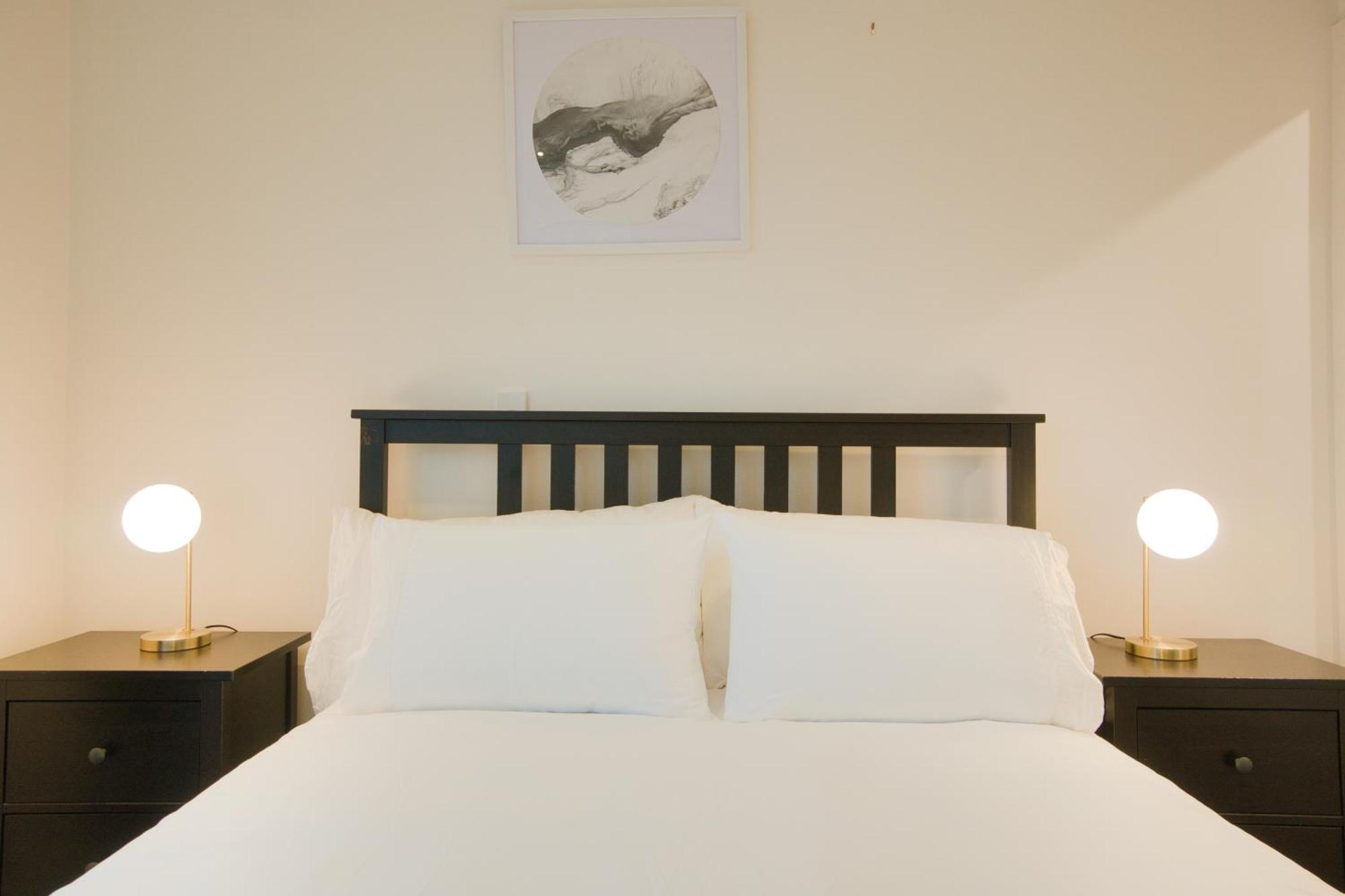 Amyra Residences At The Rowlands Apartments Аделейд Екстериор снимка