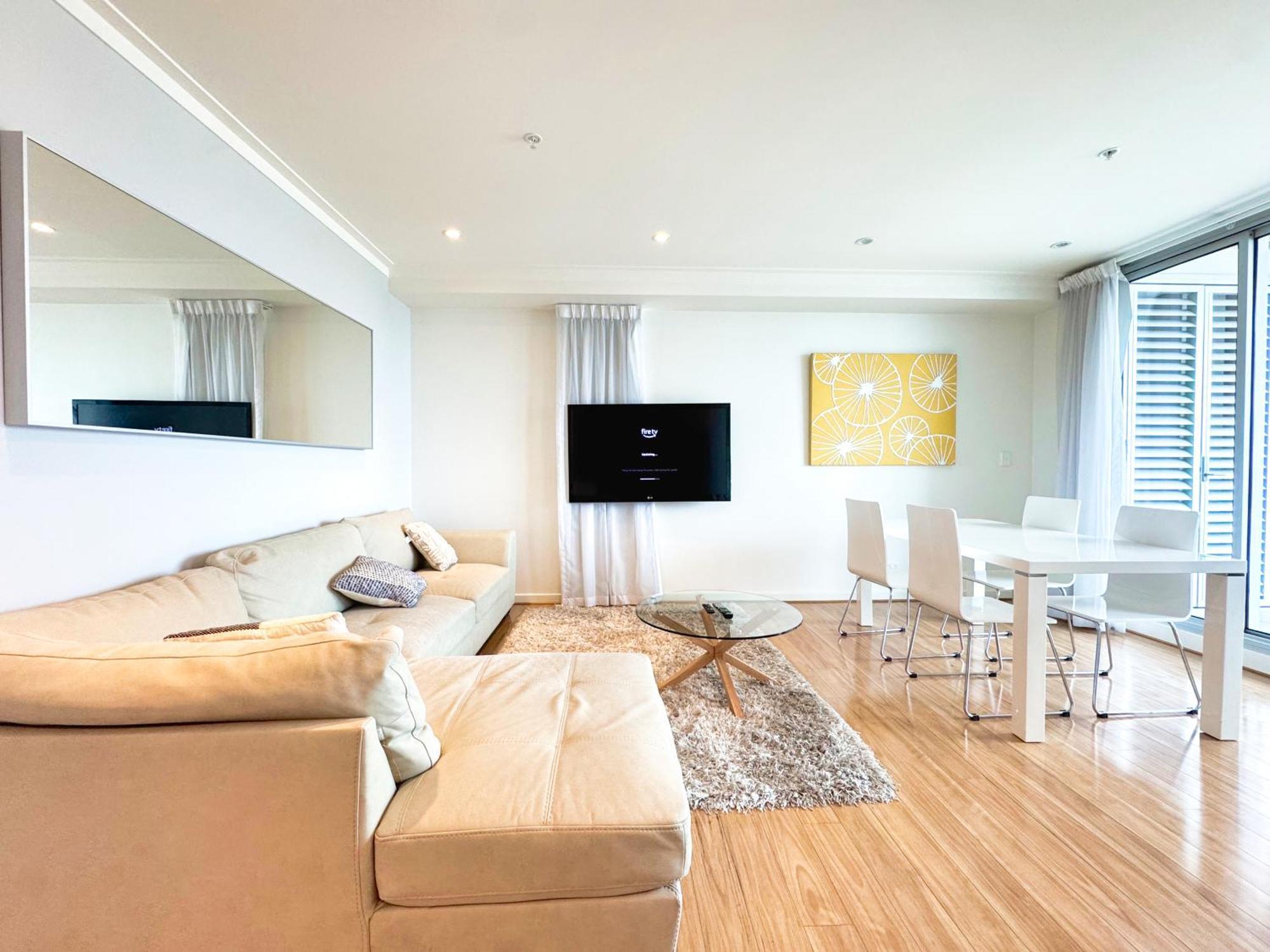 Amyra Residences At The Rowlands Apartments Аделейд Екстериор снимка